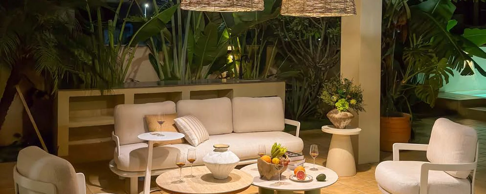 Outdoor Coffee Tables setting