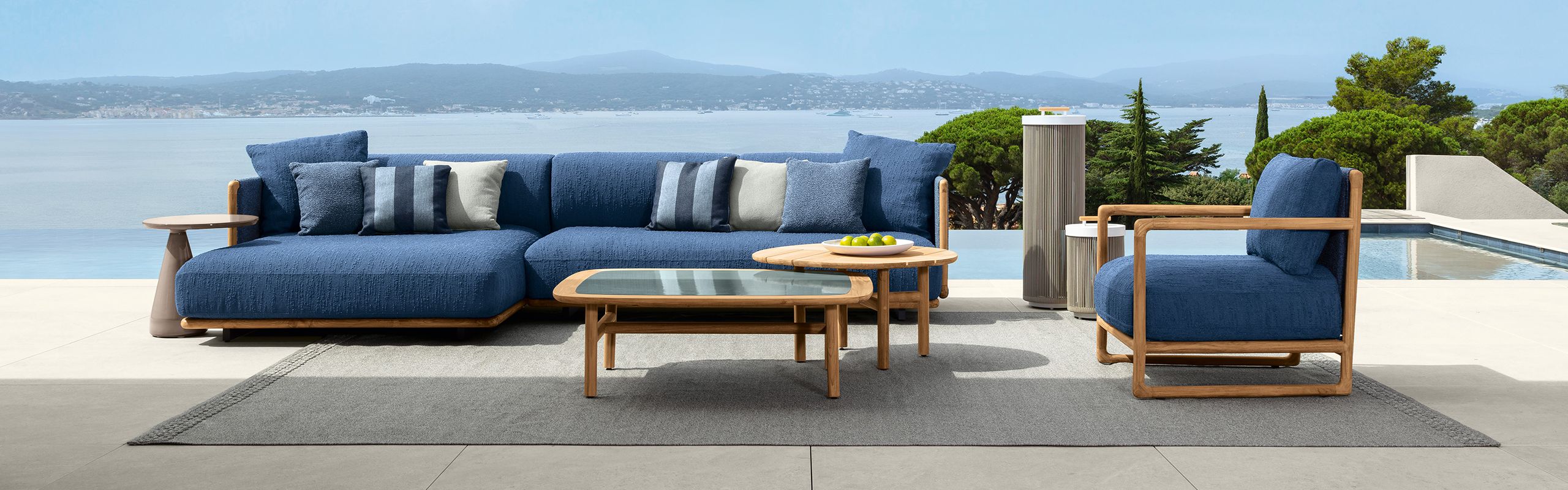 Hospitality Lounge outdoor furniture collection