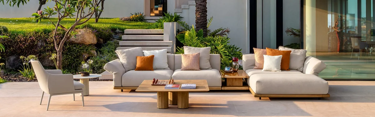 Coastal outdoor style