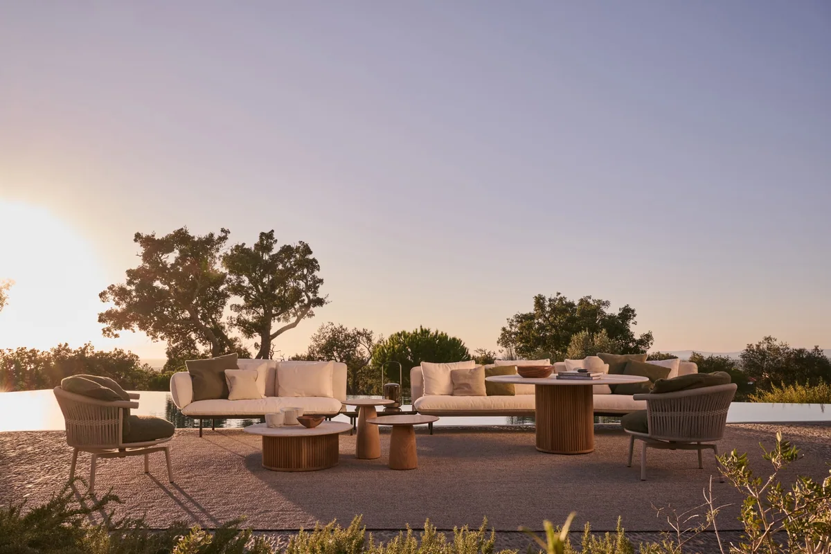 Modern outdoor style
