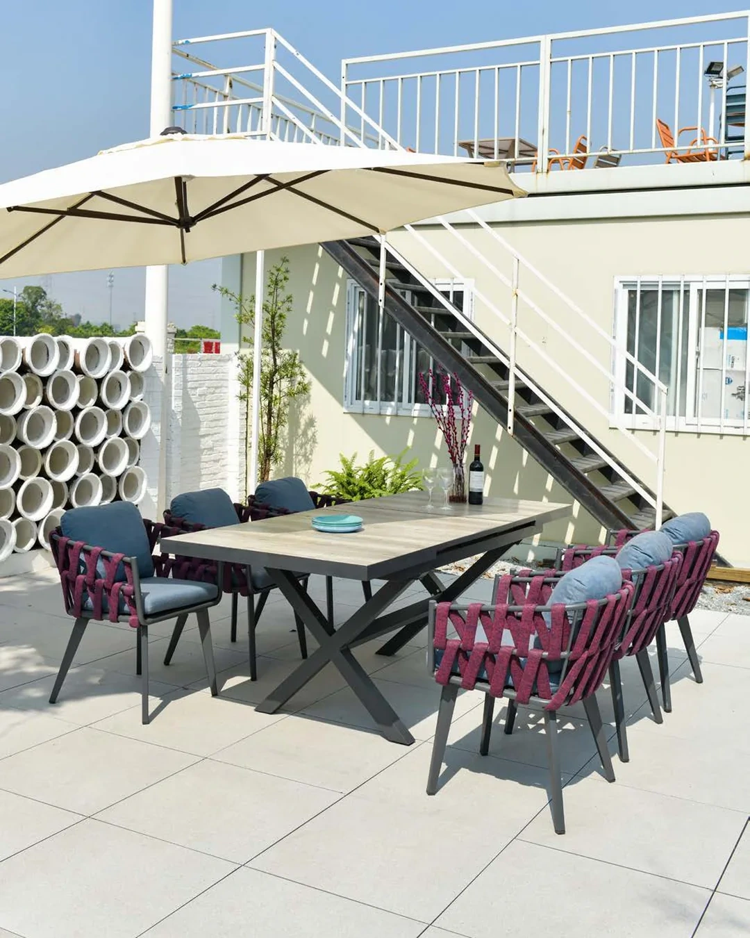 Outdoor Dining Sets setting