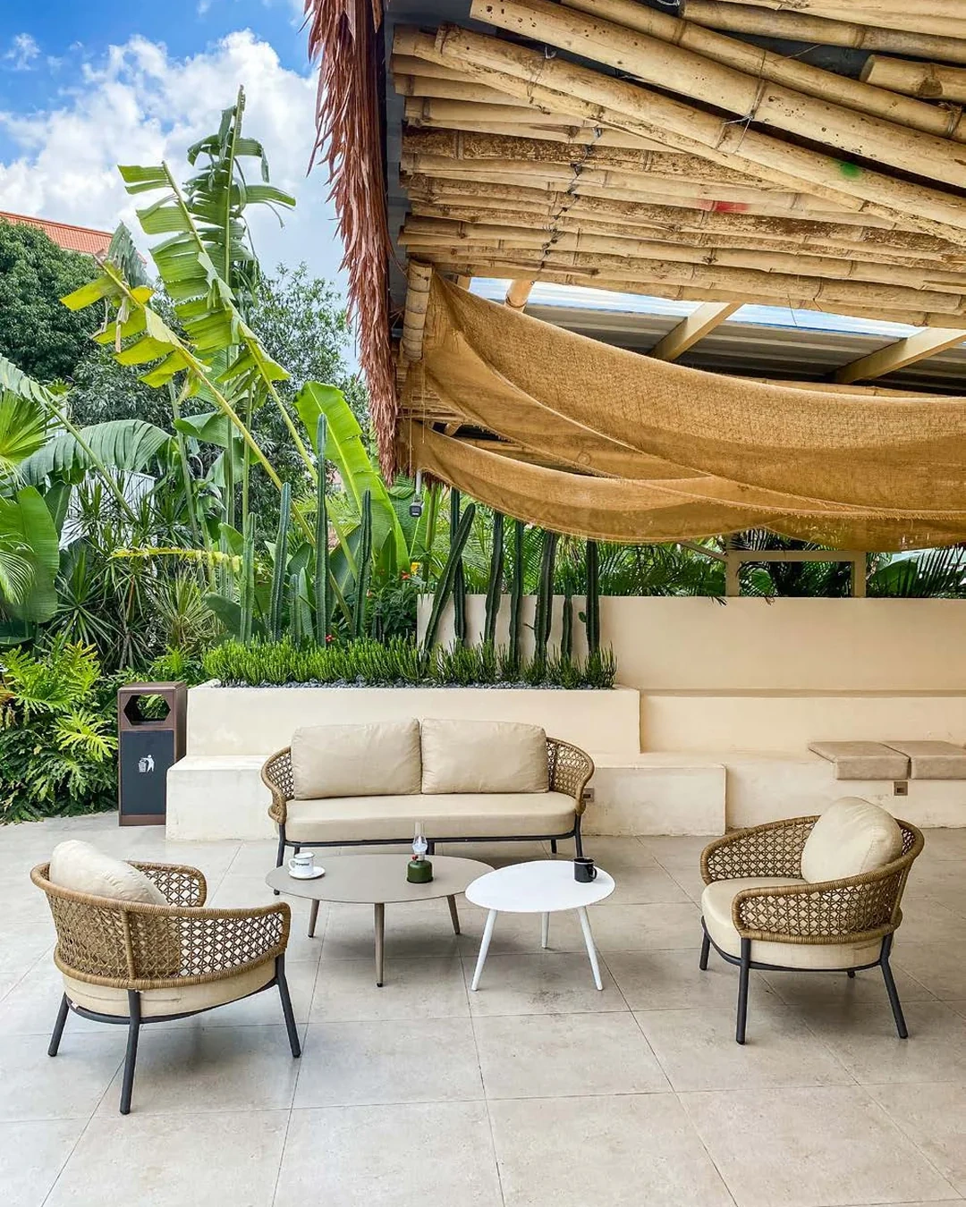 Outdoor Sofas for trade and project specifications