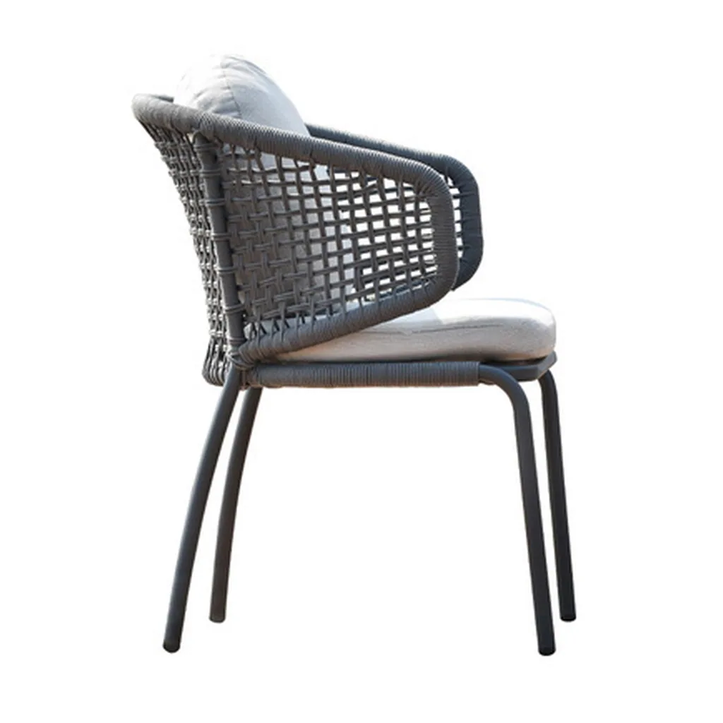 Outdoor Lounge Chair — Black 01, front three-quarter product view
