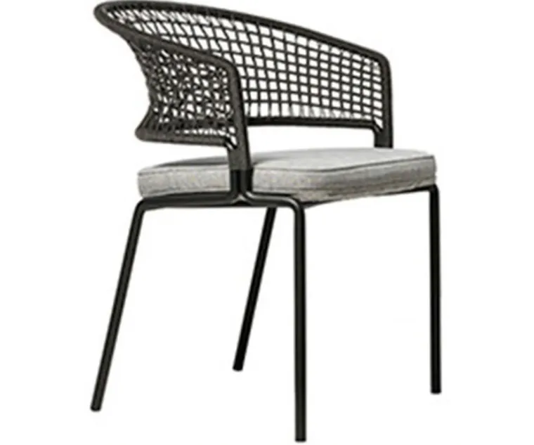 Outdoor Lounge Chair — Black 04, front three-quarter product view
