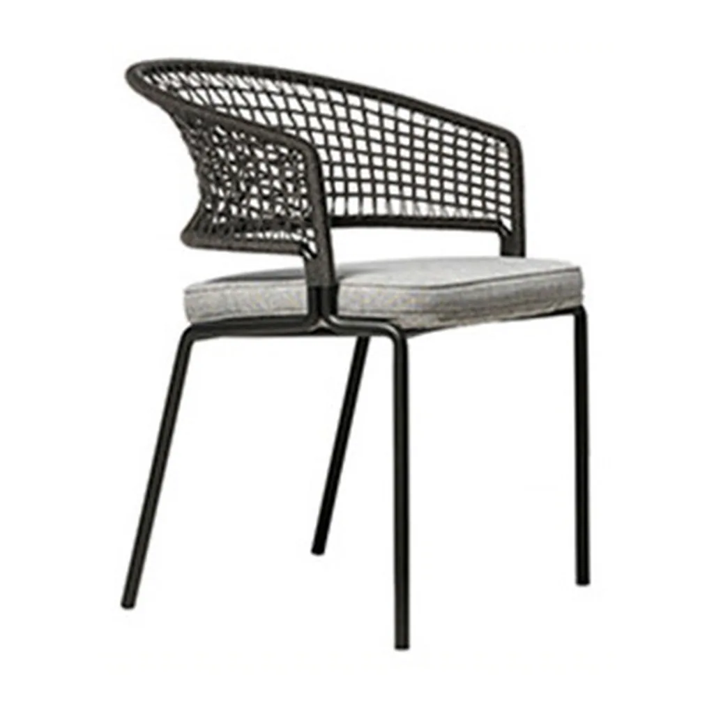 Outdoor Lounge Chair — Black 04, front three-quarter product view