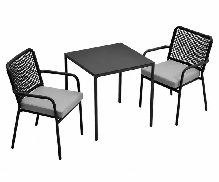 Chaise Lounge — Black 01, front three-quarter product view